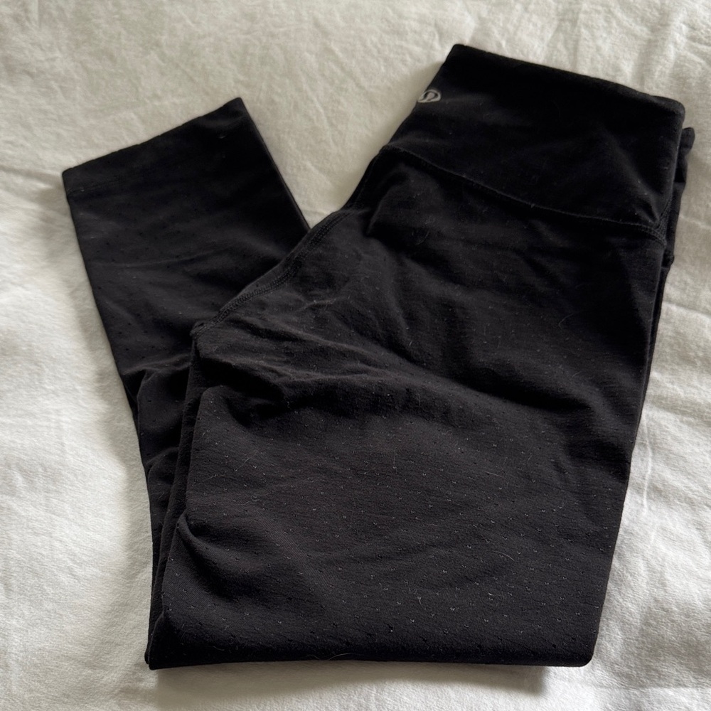 Lululemon Athletica polka dot cropped legging